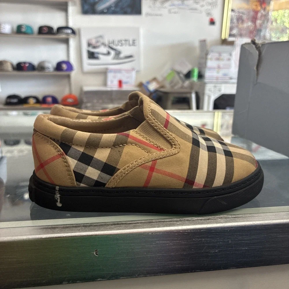 Burberry Kids Canvas Slip On Loafer Shoes Beige Check EU 27 US 10.5